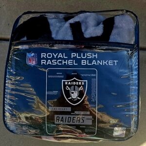 TWIN SIZE RAIDERS BLANKETS